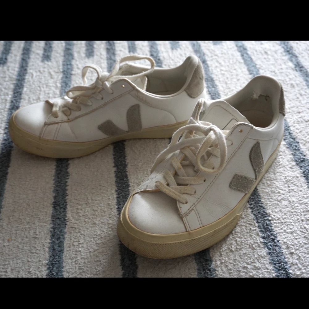 Veja Campo Womens Leather Suede White Sneakers Size 8